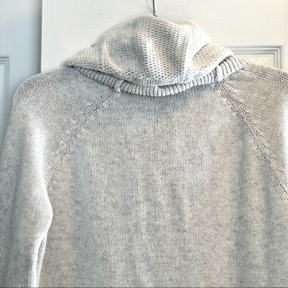 Columbia Cowl Neck Sweater With Drawstrings Oatmeal Color Size XL Fits Like L - Picture 5 of 7